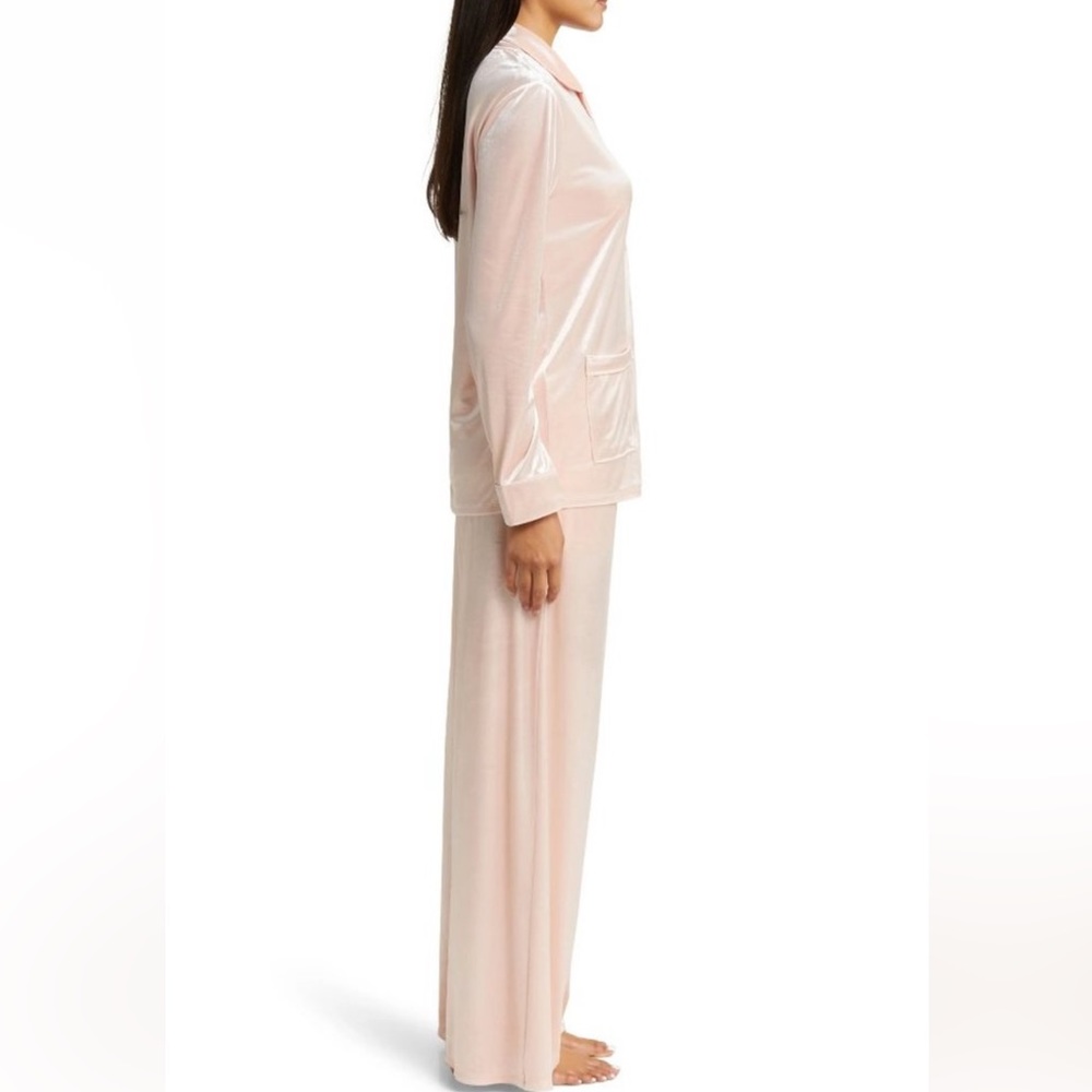 NWOT Nordstrom Velour Pajamas in Pink Smoke Size Large - Picture 2 of 11